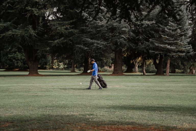 Driver et bois de parcours : optimiser votre sac de golf
