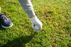 Changer un grip de golf : le guide technique 2026