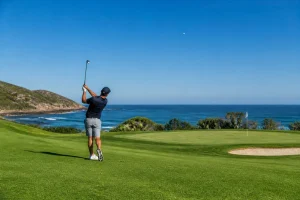 Le flop shot au golf : le coup qui fait mouche